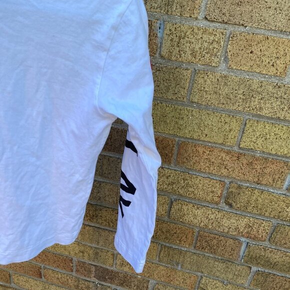 Achetez Des Comme Des Gracons PLAY Five Heart Logo Shirt Small - Picture 9 of 11